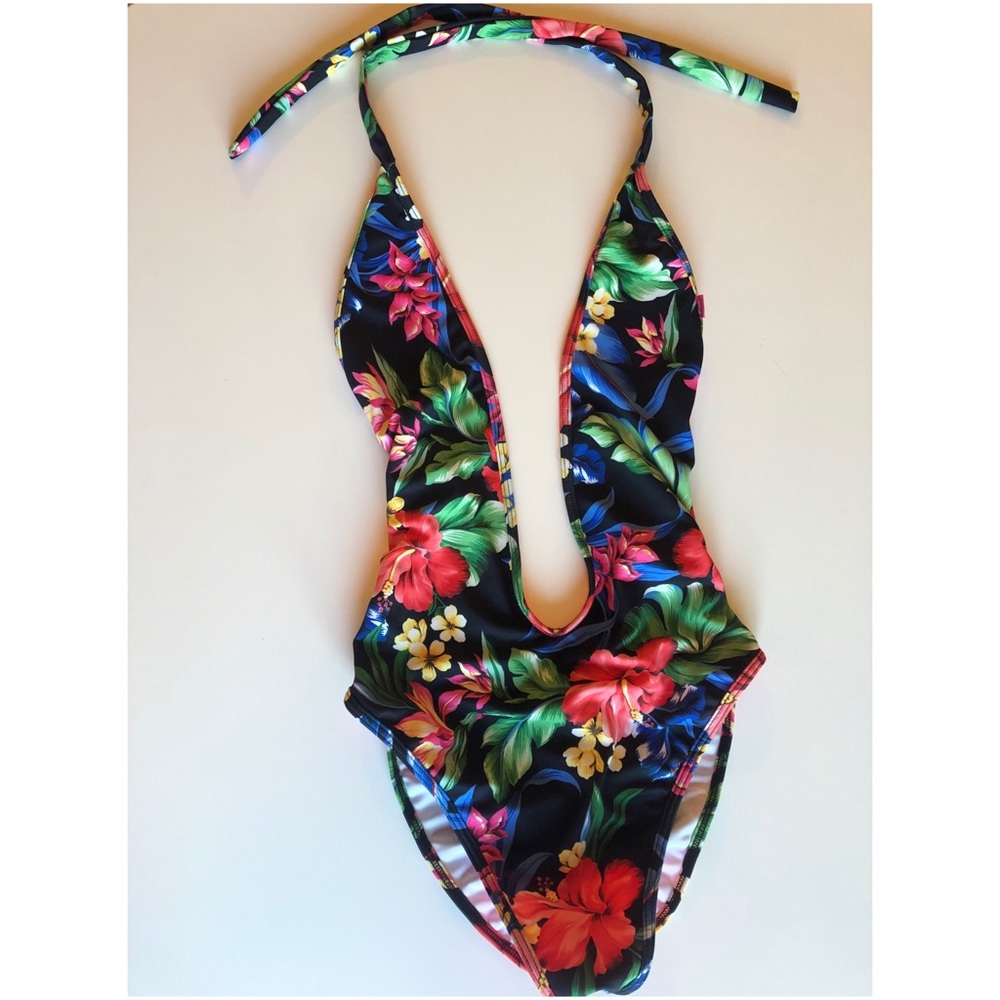 Sexy Scrunch bottom One Piece Bathing Suit 🌺